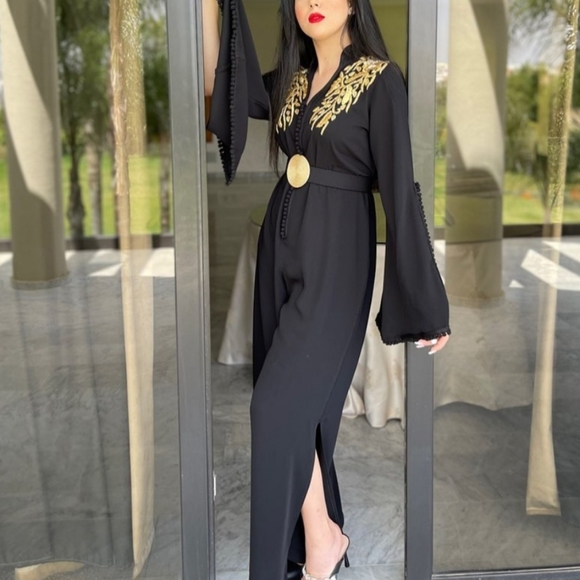 Traditional jumpsuit - Picture 3 of 3